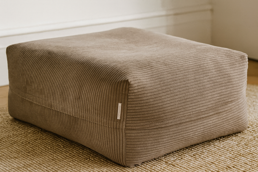 Poufet Pouf Wechselbezug in Bouclé Beige – handgemacht in Deutschland
