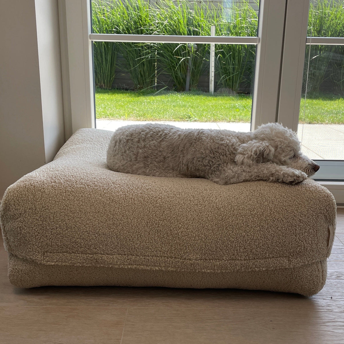 Poufet DreamPad Bouclé Hellgrau – zeitloses elegantes Design, stilvoller Einrichtungsgegenstand, Poufet 
