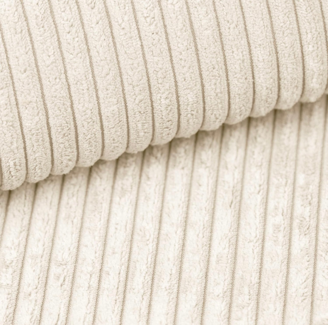 Breitcord Stoff Creme/OffWhite – Poufet Farbauswahl


