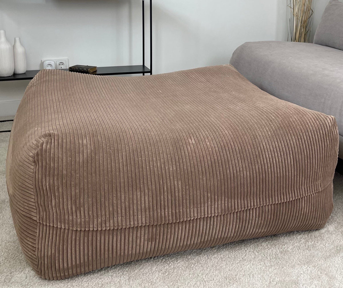 Dozzy Pouf Breitcord Cappuccino von oben – kuschelige Mulde in der Mitte, Premium Hundebett, DozzyDog